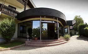 Tennis- und Freizeitzentrum Neudörfl